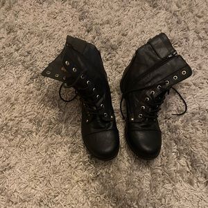Black Guess military boots size 8 1/2
